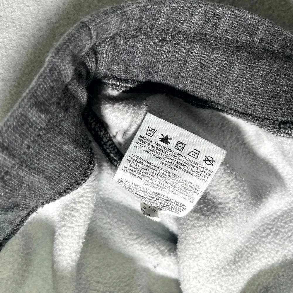 Nike Sweatpants Mens Medium Gray Swoosh Logo Fleece Lined Tapered Leg Outdoor‎